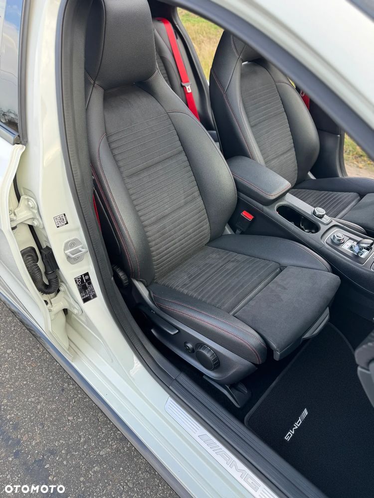 Mercedes-Benz Klasa A AMG 45 4-Matic - 27