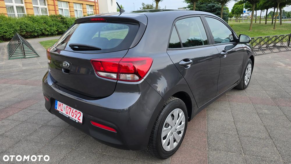 Kia Rio 1.2 Dream Team Edition - 12