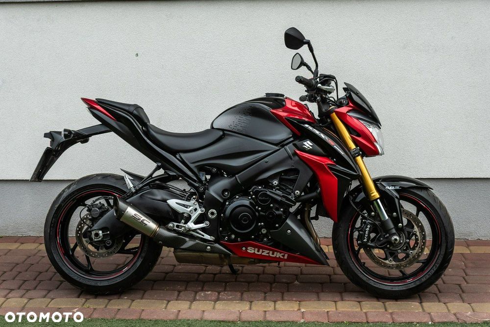 Suzuki GSX - 2