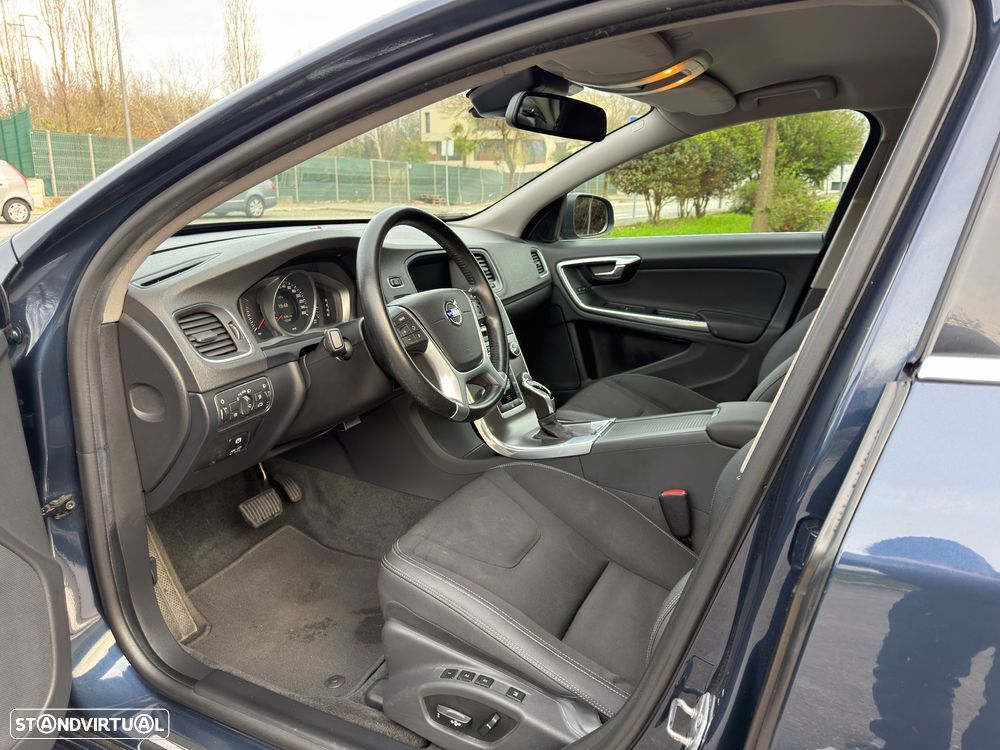 Volvo S60 2.0 D4 Momentum Geartronic - 6