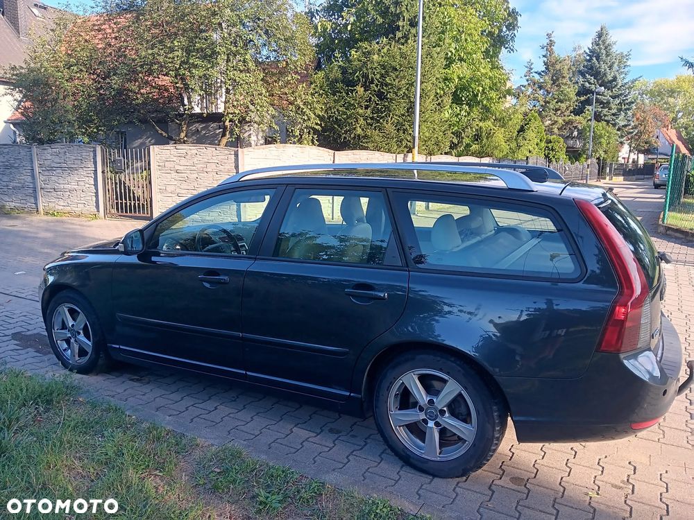 Volvo V50 1.6D DPF DRIVe - 13