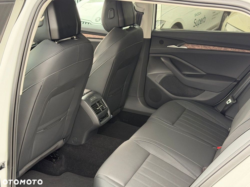 Skoda Superb 2.0 TSI 4x4 L&K DSG - 19