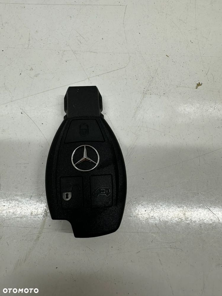 Kluczyk, pilot rybka NOWY i ORYGINALNY Mercedes A 9069058500 - 2