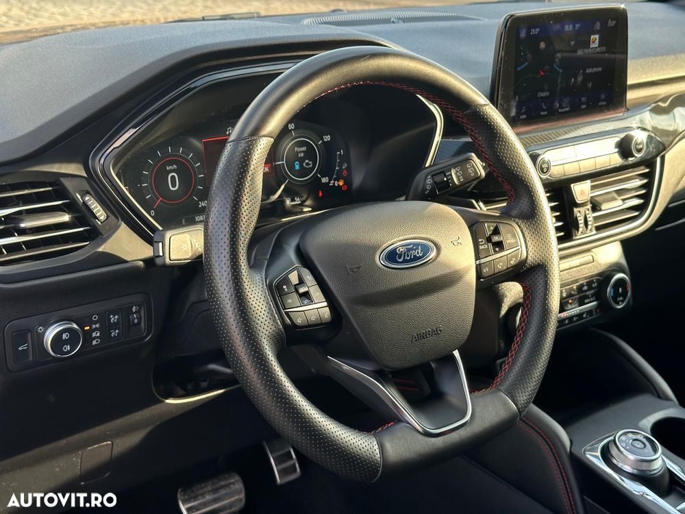 Ford Kuga 2.5 Duratec FWD FHEV ST-Line - 34