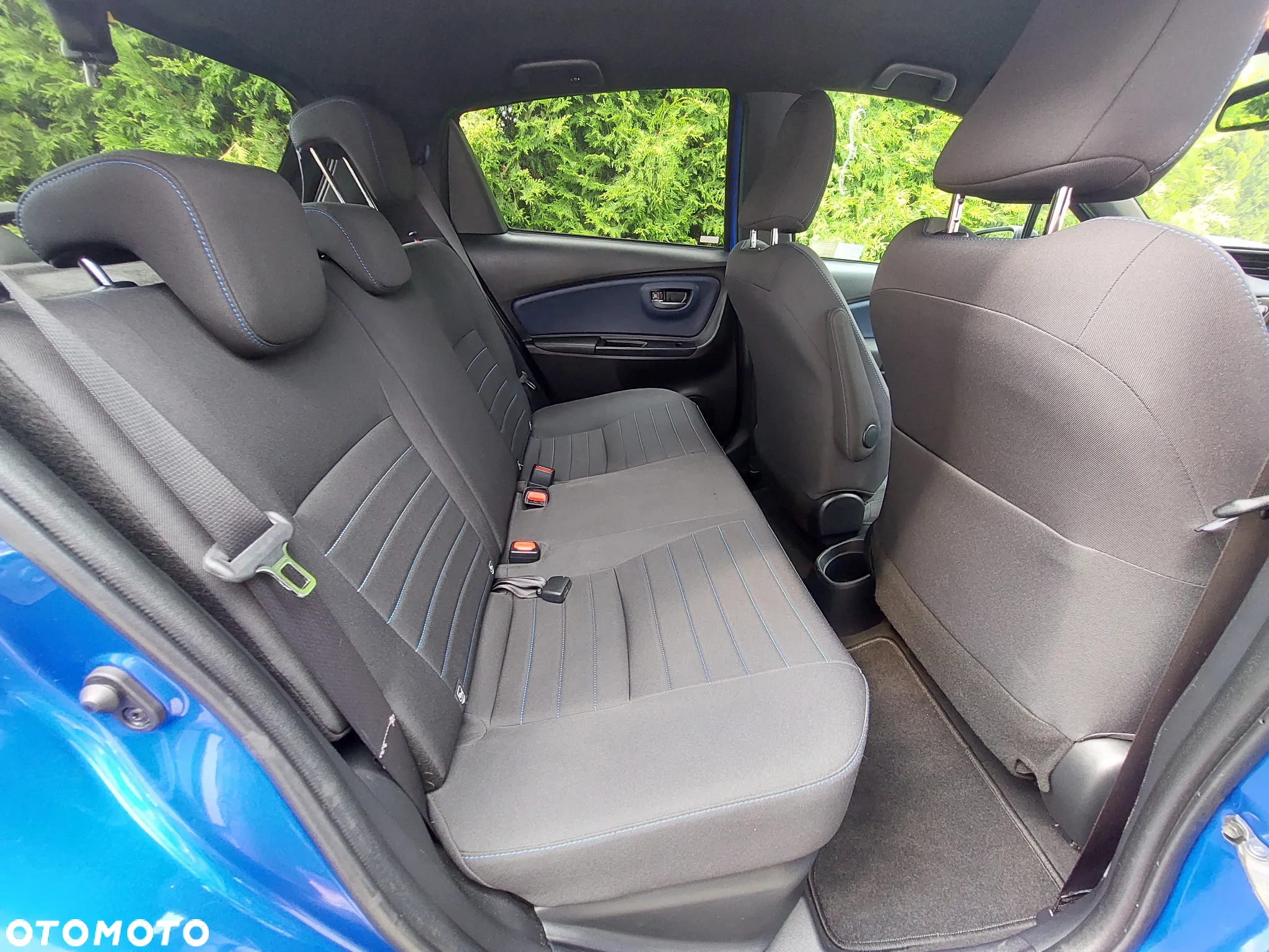 Toyota Yaris Hybrid 100 Selection - 24