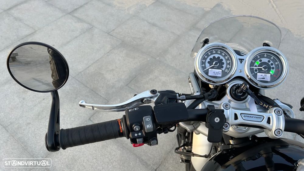 Triumph Speed Twin 1200cc Bonneville (2nd Gen) - 14