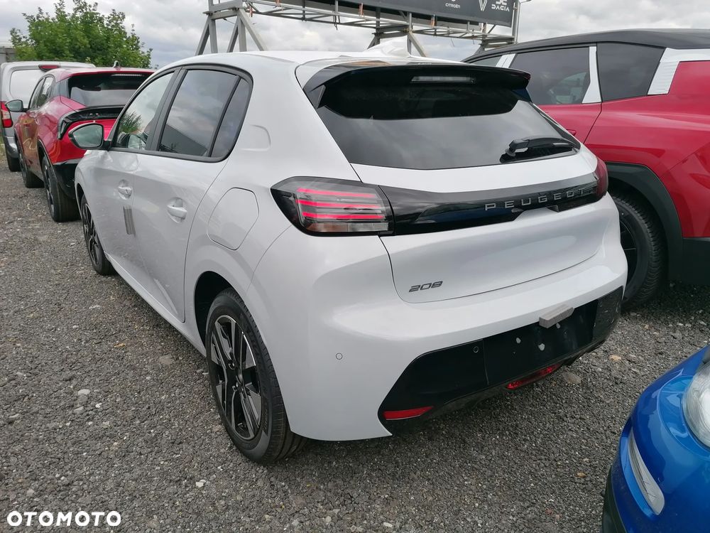 Peugeot 208 - 4