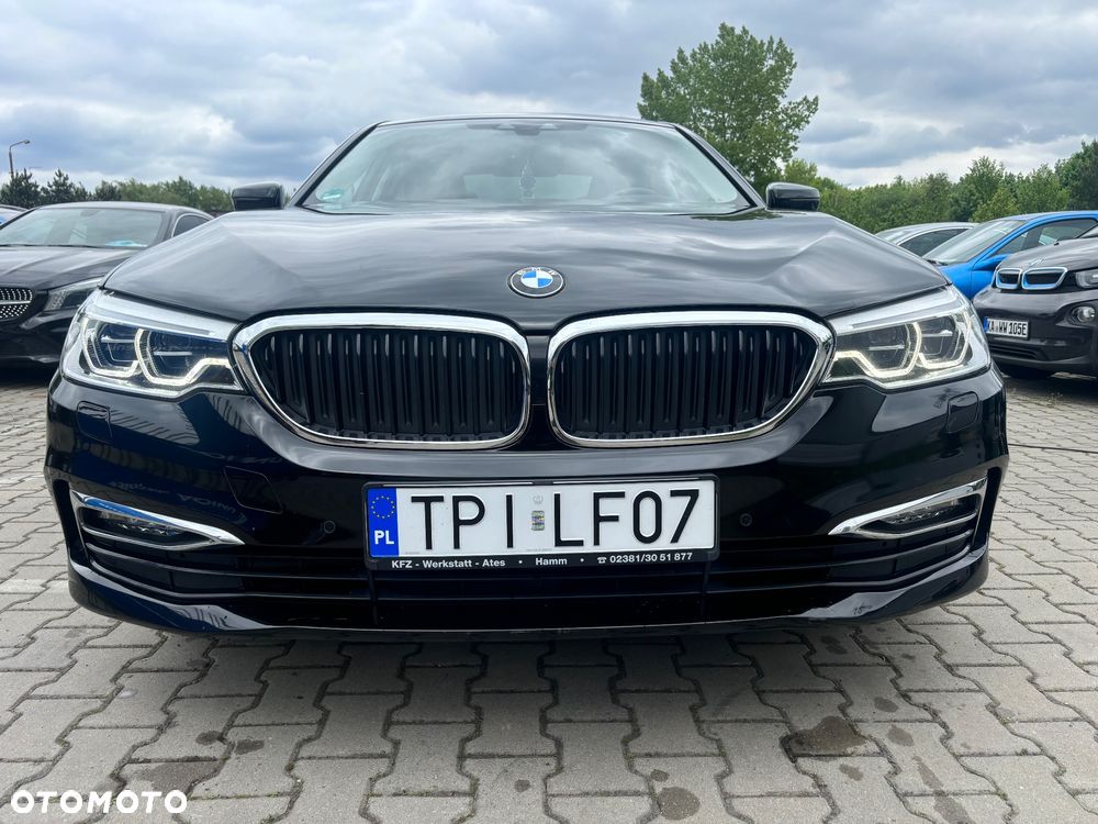 BMW Seria 5 520d xDrive Luxury Line sport - 3