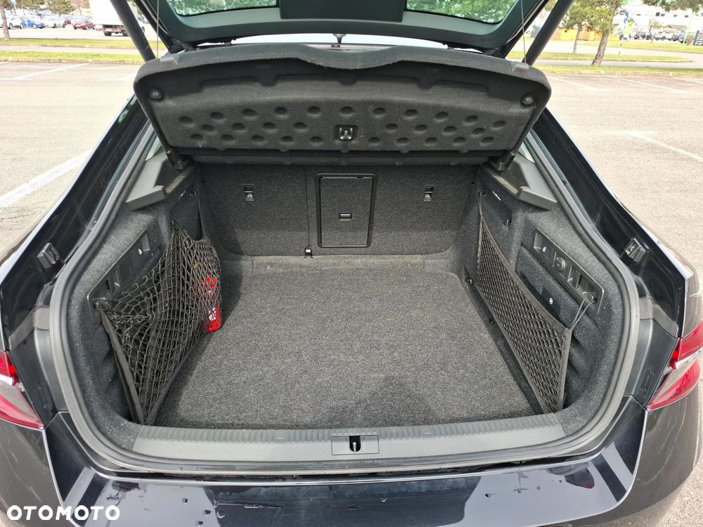 Skoda Superb 2.0 TDI SCR Style DSG - 17