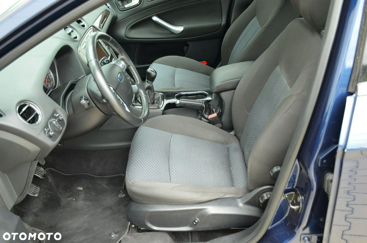 Ford Mondeo - 19
