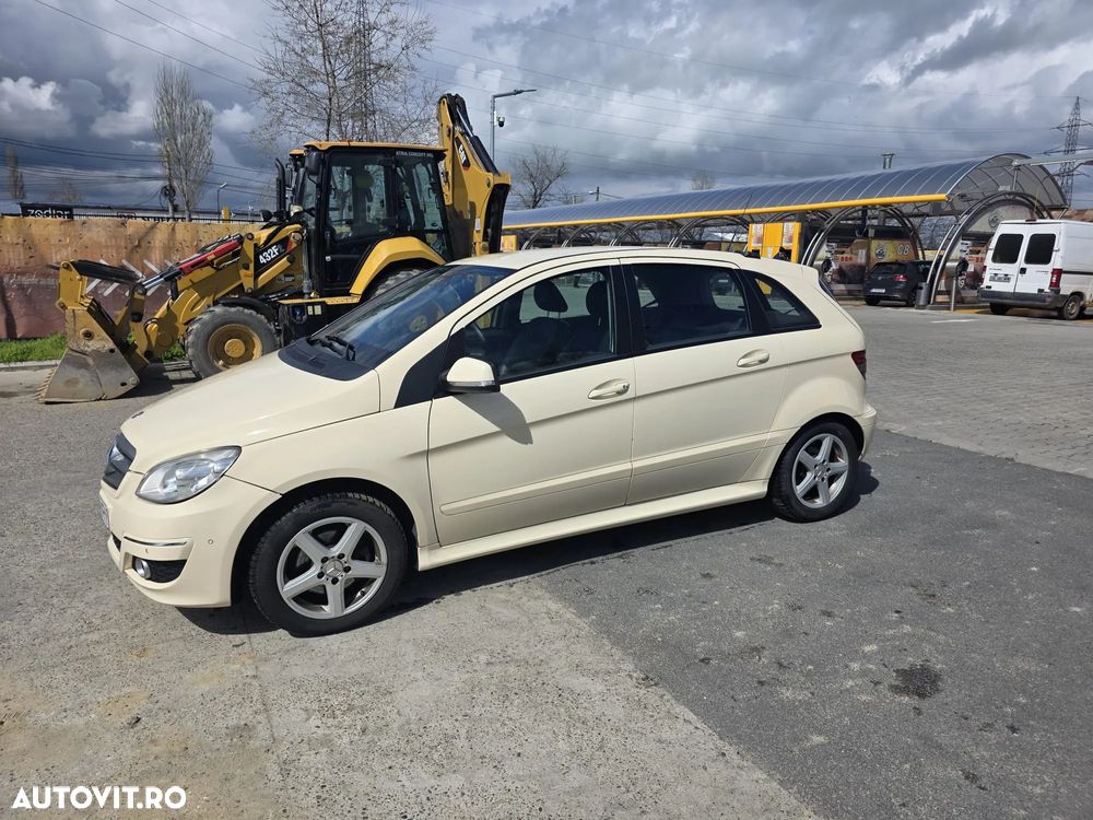 Mercedes-Benz B 180 - 4