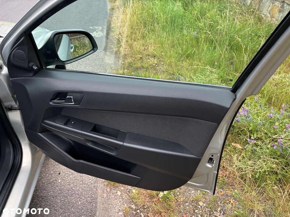 Opel Astra III 1.4 Enjoy - 15