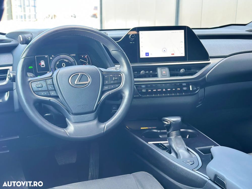 Lexus UX 250h Business Edition - 13