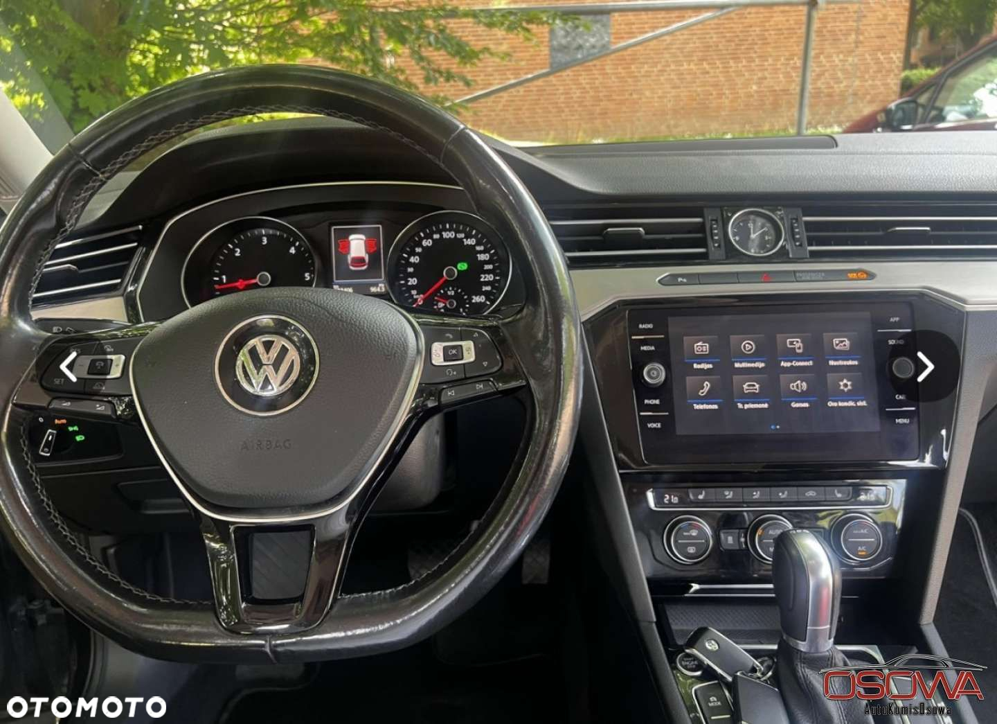 Volkswagen Passat - 11