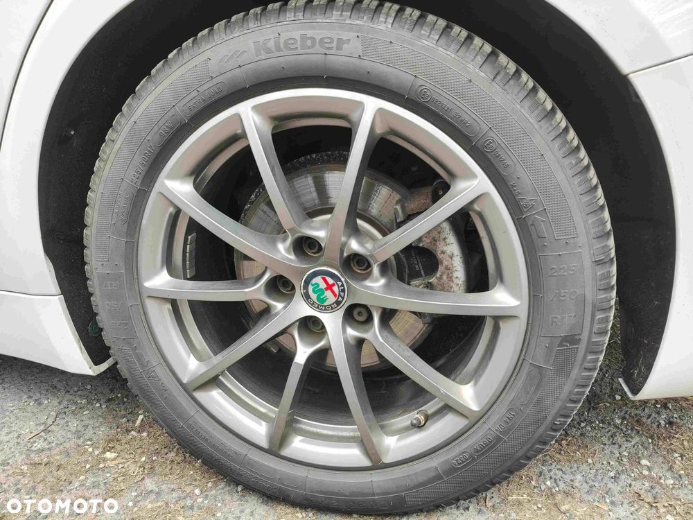 Alfa Romeo Giulia - 21