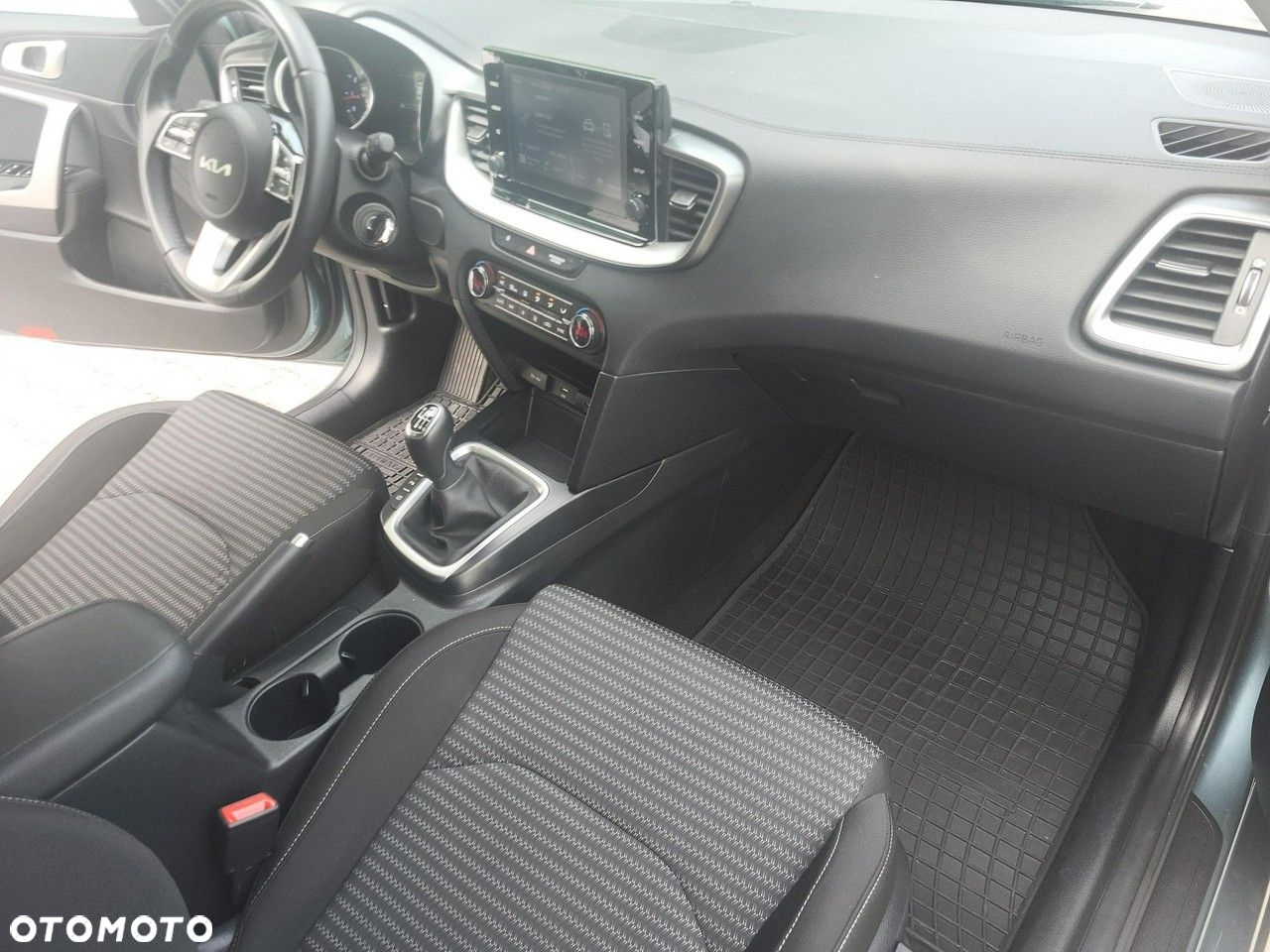 Kia Ceed - 21