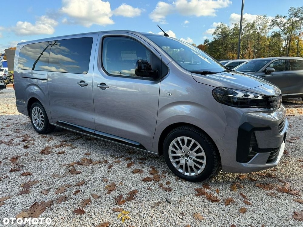 Peugeot Traveller - 29