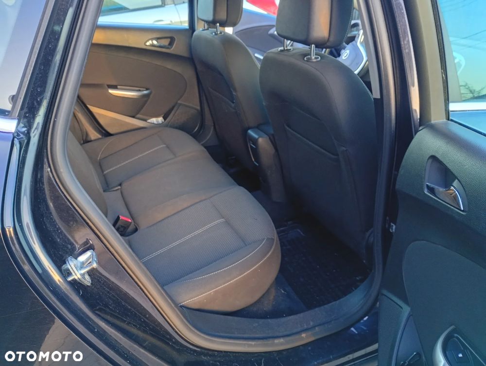 Opel Astra 1.6 - 10