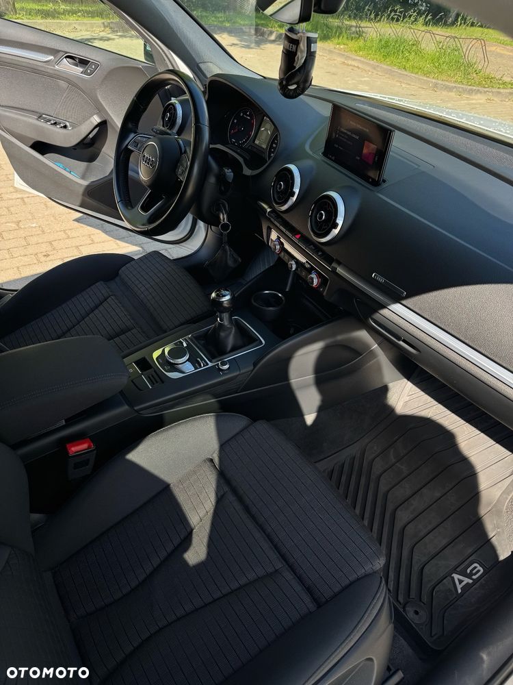 Audi A3 Sportback 2.0 TDI - 12