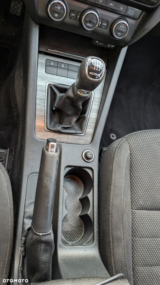 Skoda Octavia Scout 2.0 TDI 4x4 - 10
