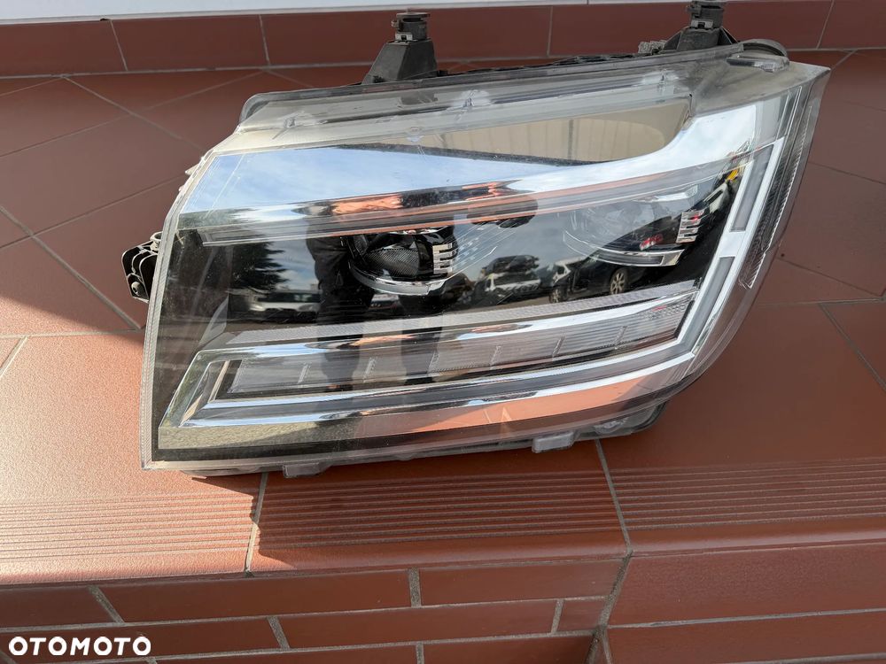 Crafter II MAN 2,0 TDI 17-24r lampa lewa FULL LED - 1