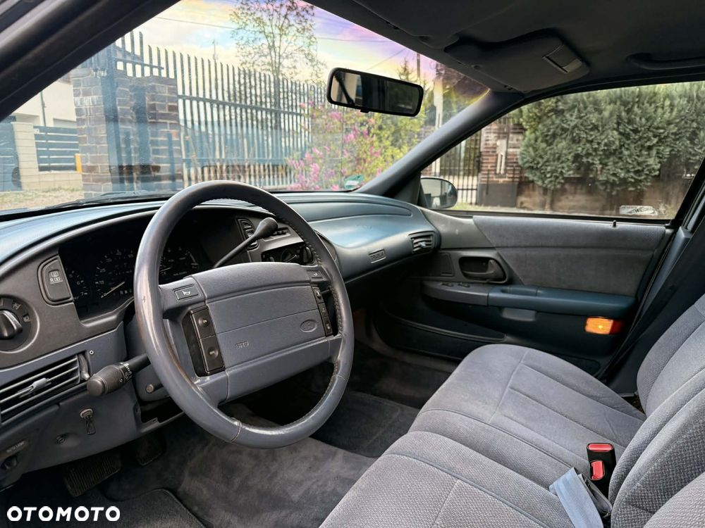Ford Taurus Estate 3.8 LX - 11