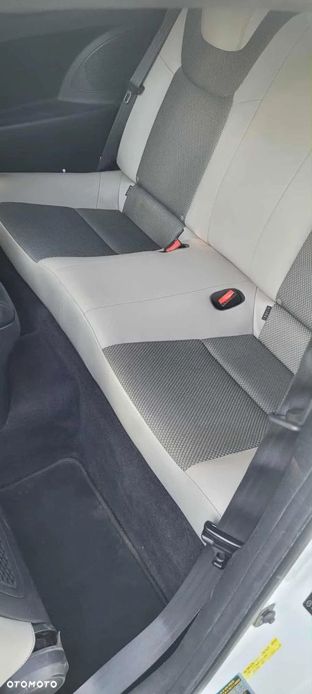 Hyundai Genesis Coupe 2.0 TCI Executive - 12