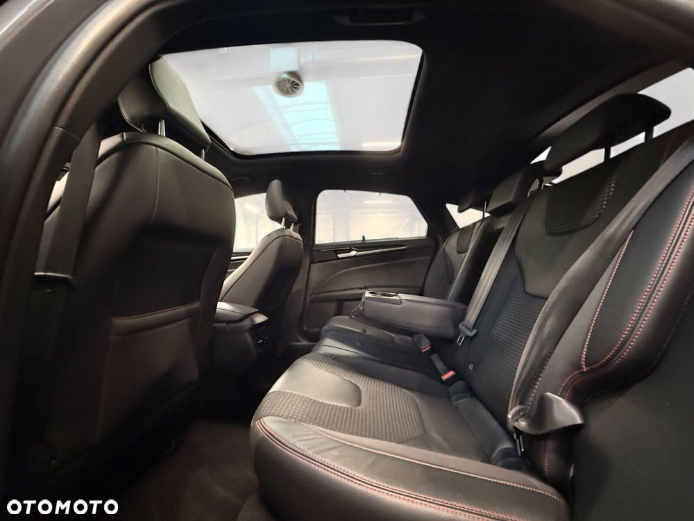 Ford Mondeo 1.5 EcoBoost ST-Line X - 23