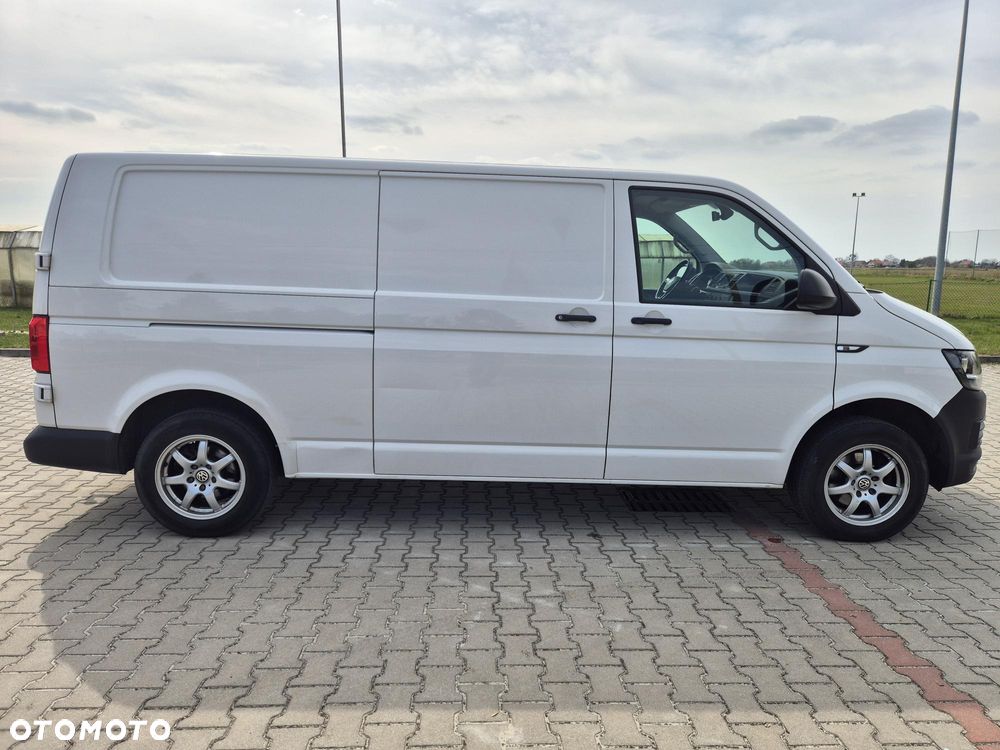 Volkswagen Transporter - 1
