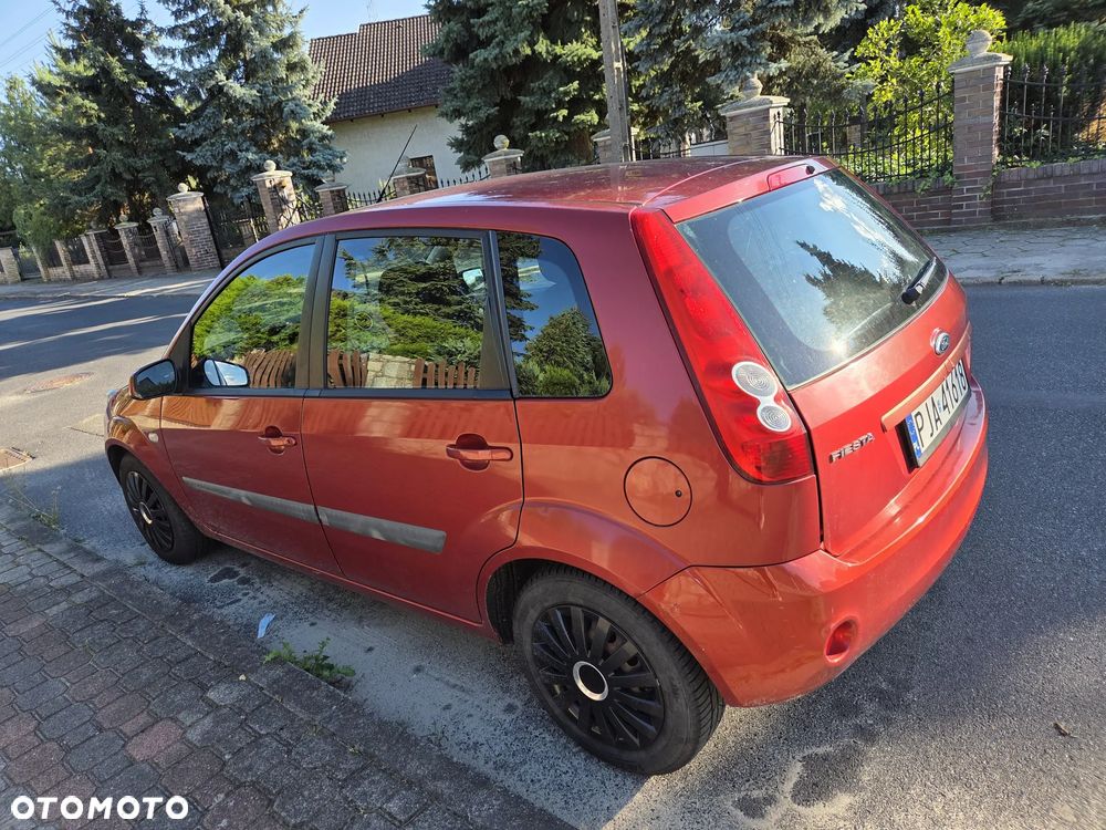 Ford Fiesta 1.4 Ambiente - 1
