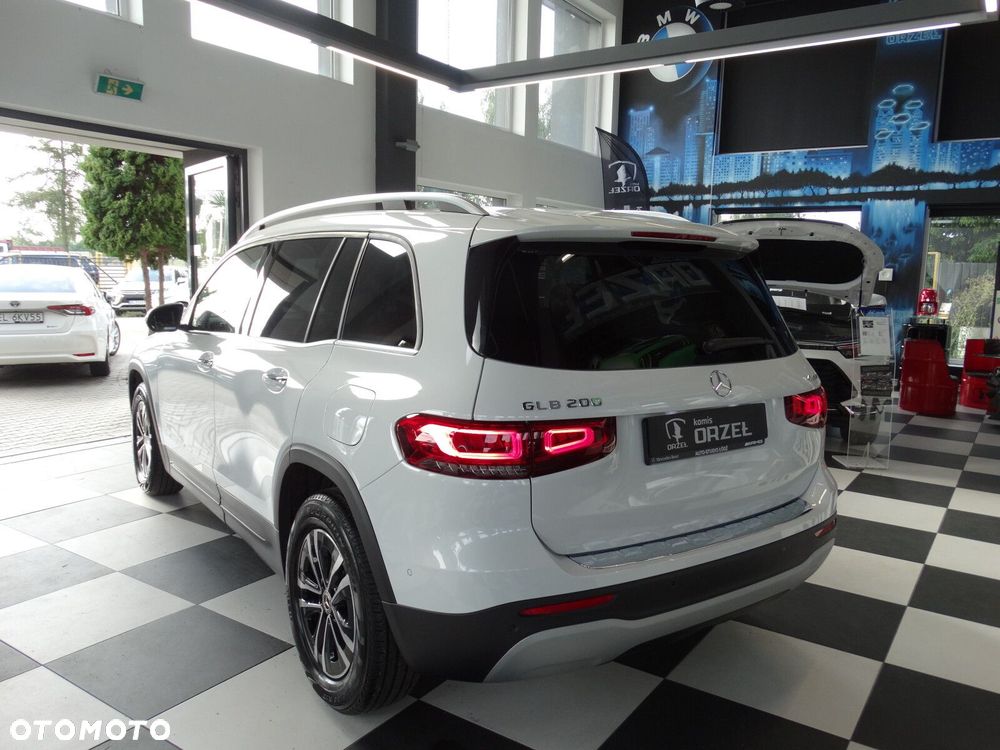 Mercedes-Benz GLB - 6
