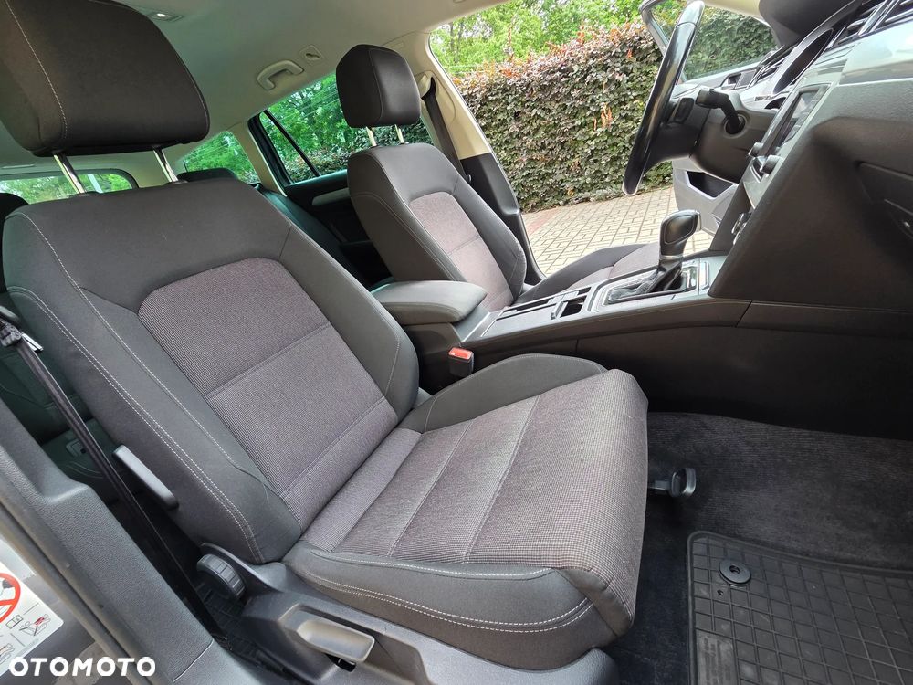 Volkswagen Passat 2.0 TDI SCR DSG Comfortline - 38