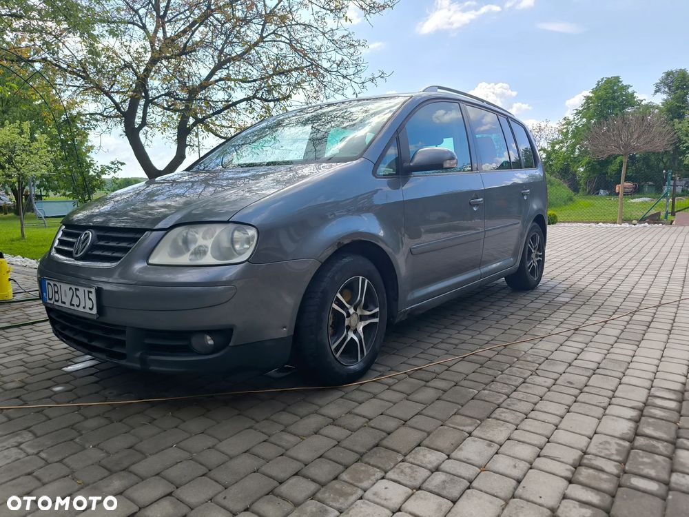 Volkswagen Touran 2.0 TDI Highline - 12