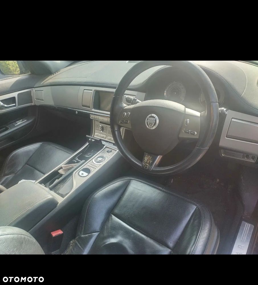 Jaguar XF 3.0 V6 S Luxury - 2