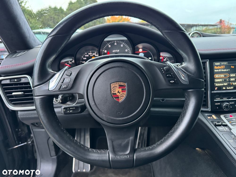 Porsche Panamera GTS PDK - 21