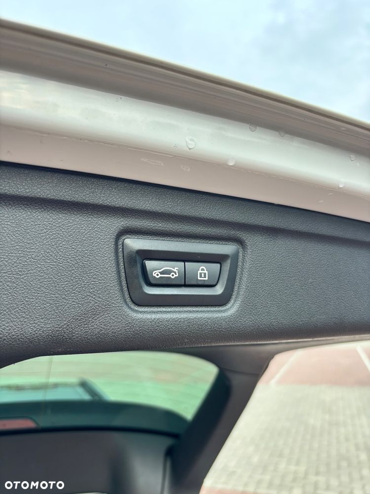 BMW Seria 3 330i xDrive M Sport sport - 20