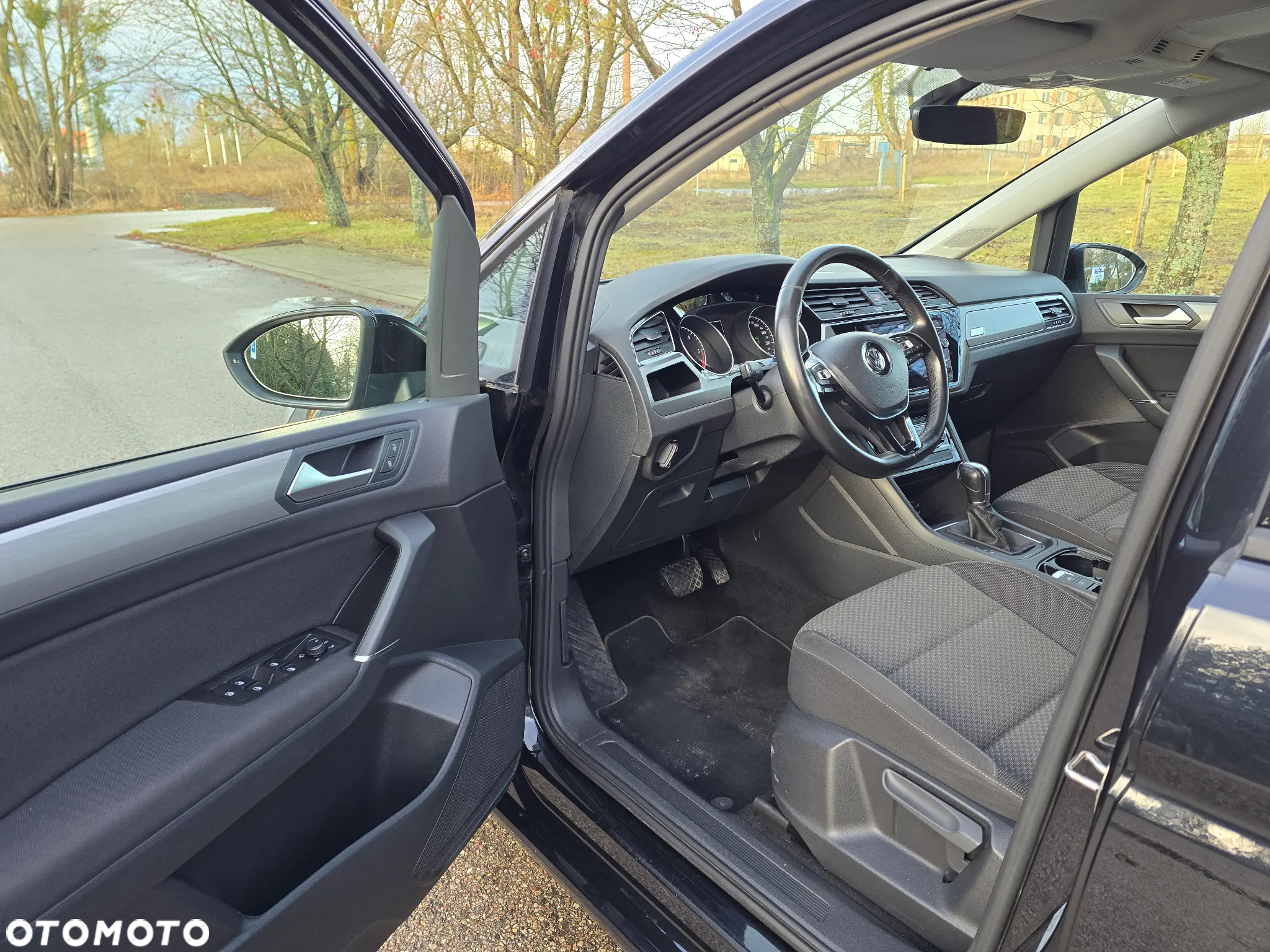 Volkswagen Touran 1.6 TDI SCR (BlueMotion Technology) DSG Comfortline - 9