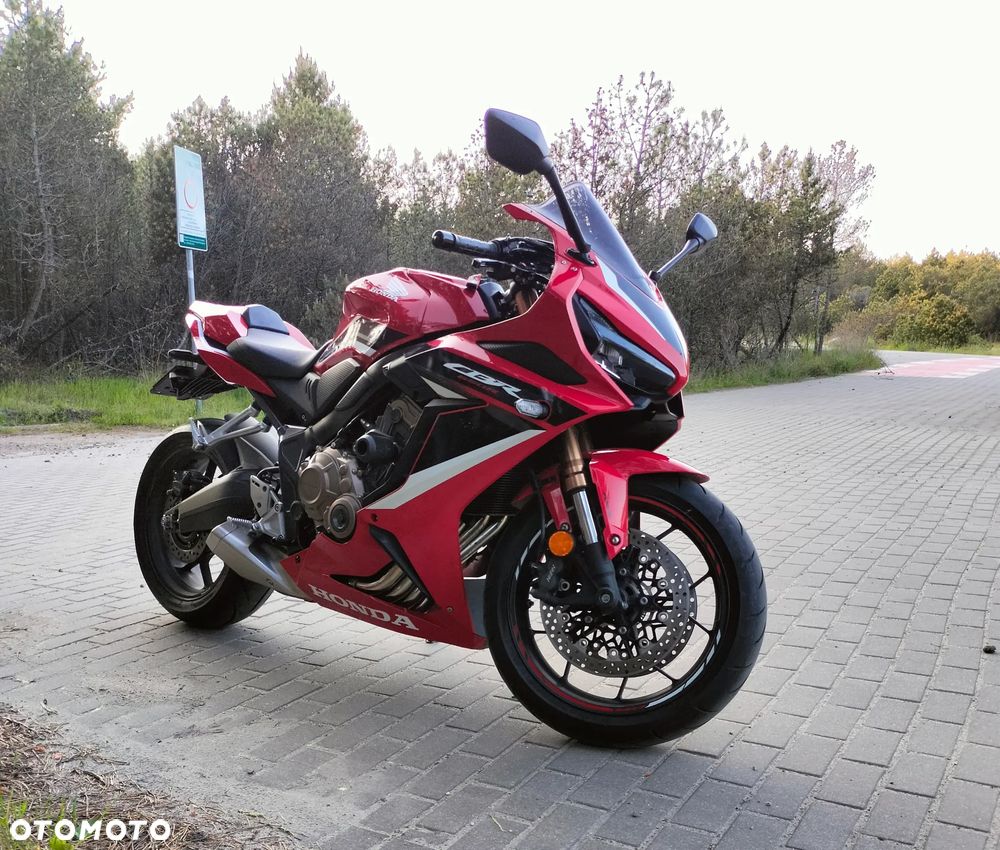 Honda CBR - 1