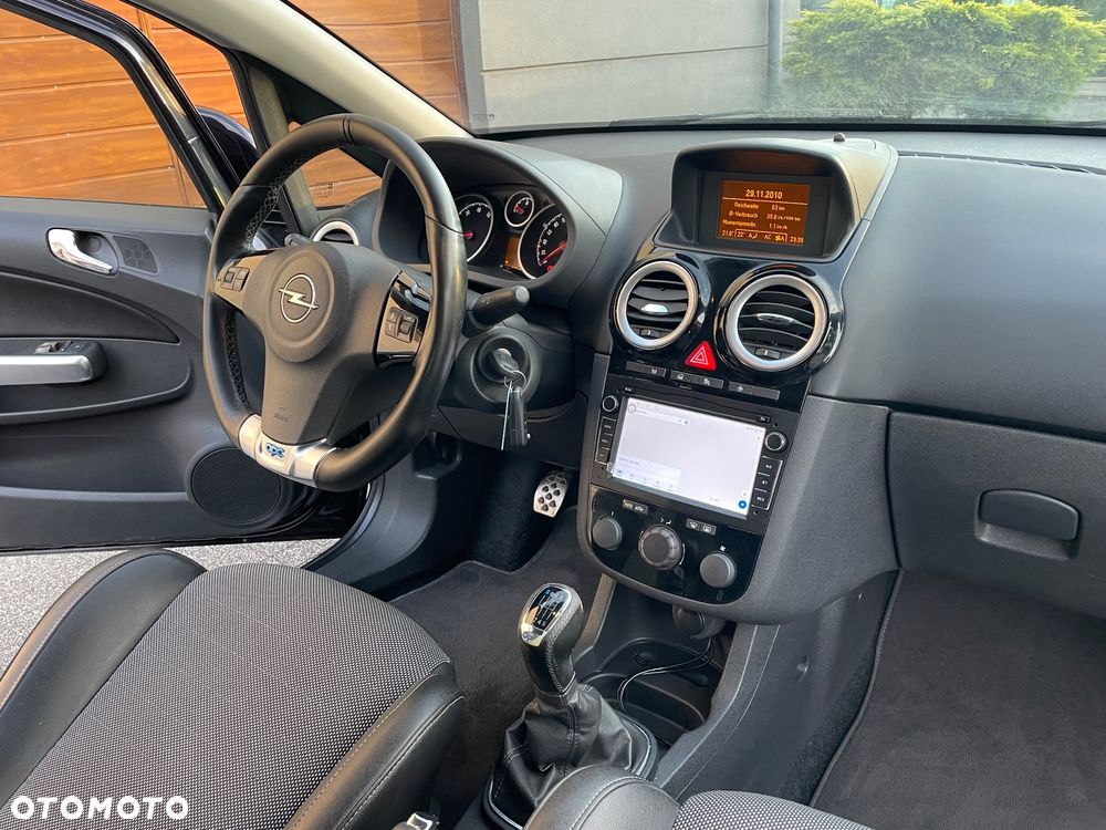 Opel Corsa 1.6 Turbo OPC - 27
