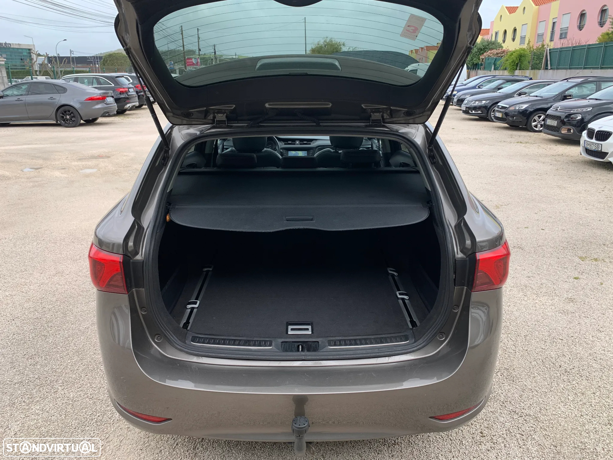 Toyota Avensis Touring Sports 2.0 D-4D Edition S+ - 27