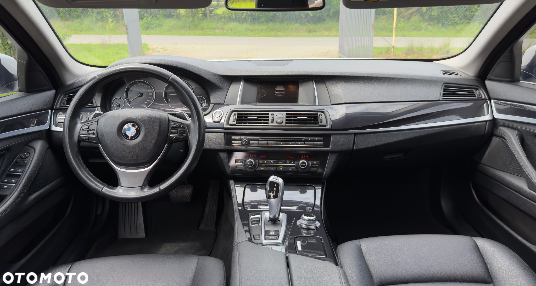 BMW Seria 5 520d Luxury Line - 12