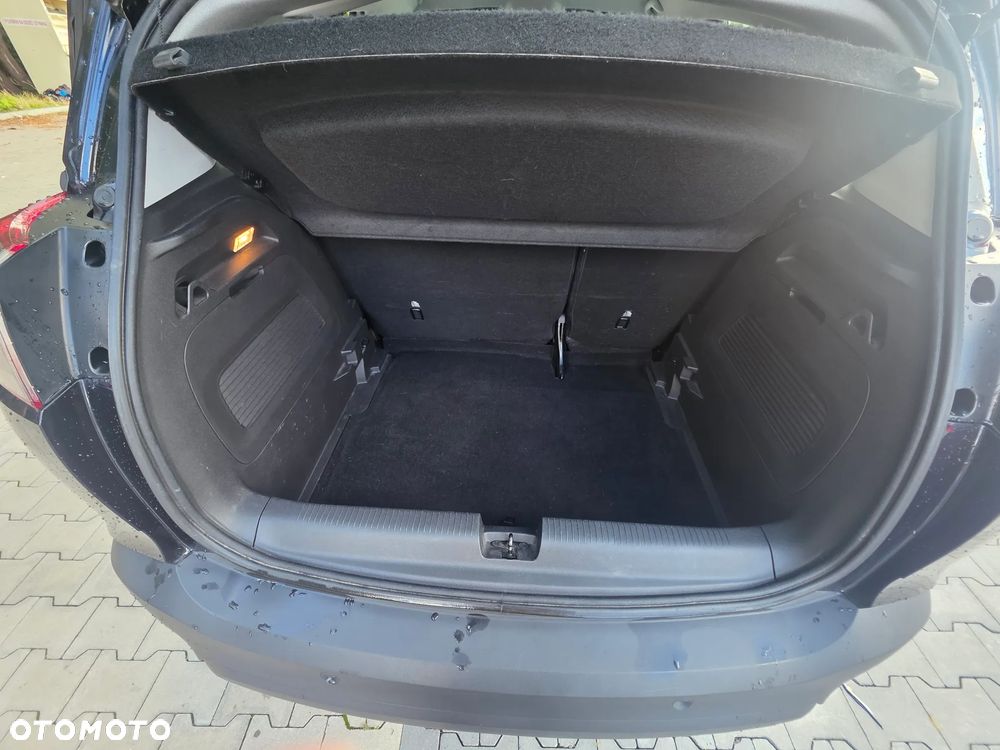 Opel Crossland X - 19