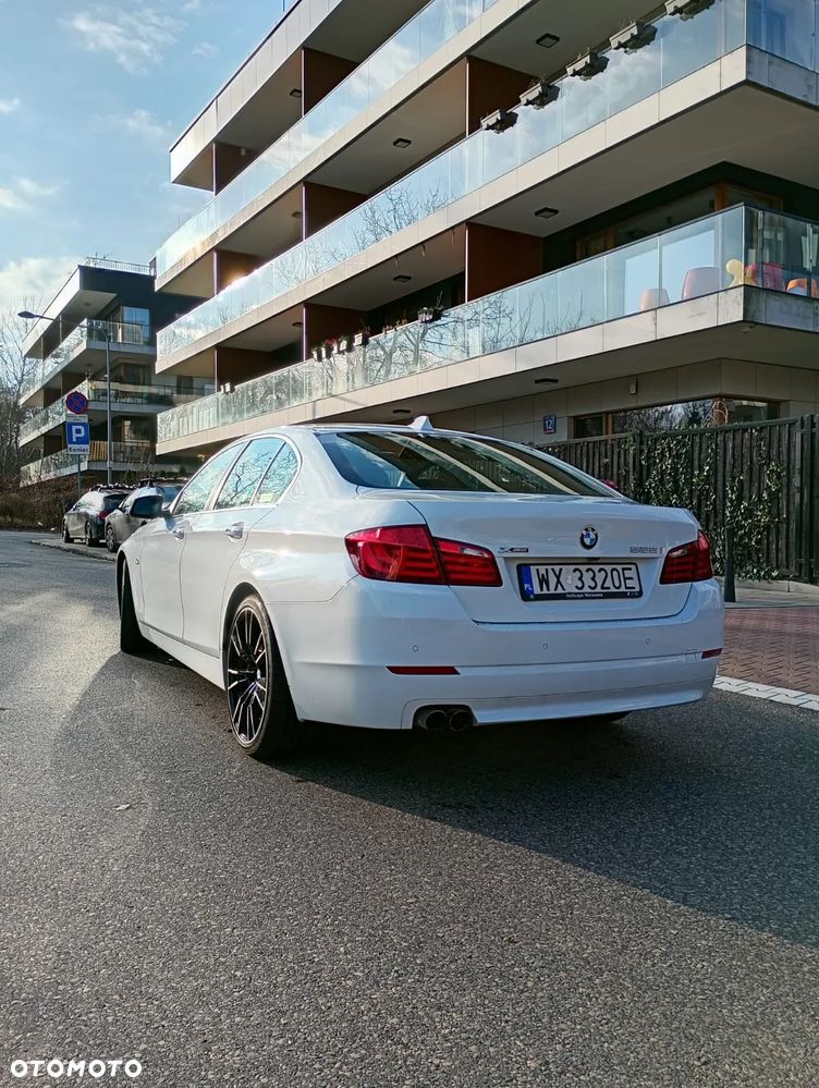 BMW Seria 5 528i xDrive Sport-Aut Luxury Line - 7