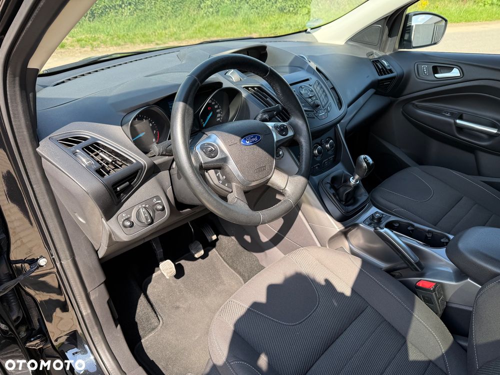 Ford Kuga 1.5 EcoBoost 2x4 Trend - 23