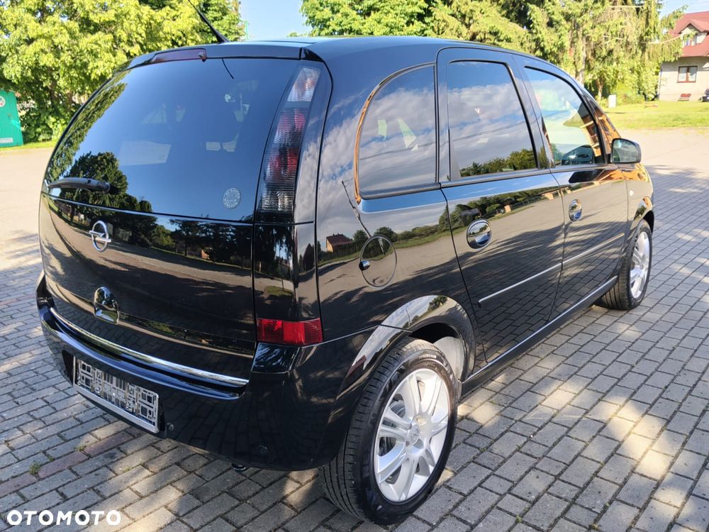 Opel Meriva 1.8 16V Cosmo - 11