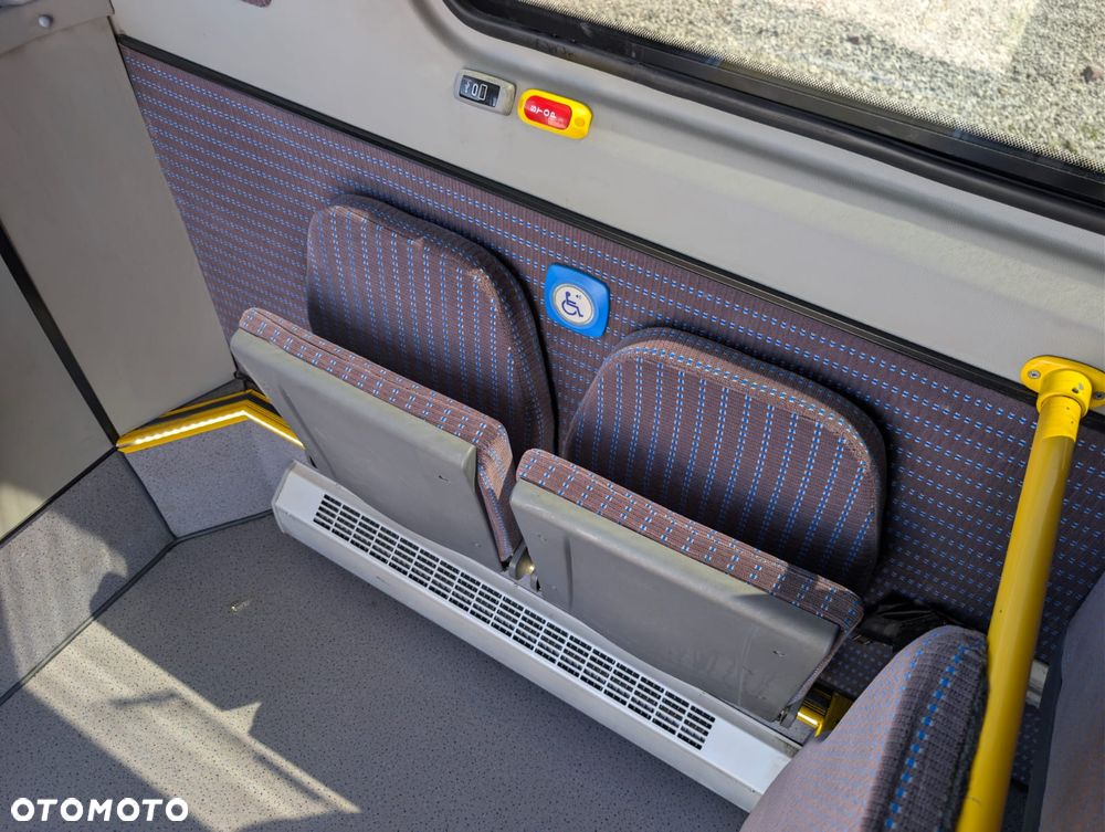 Mercedes-Benz Sprinter 517 - 21