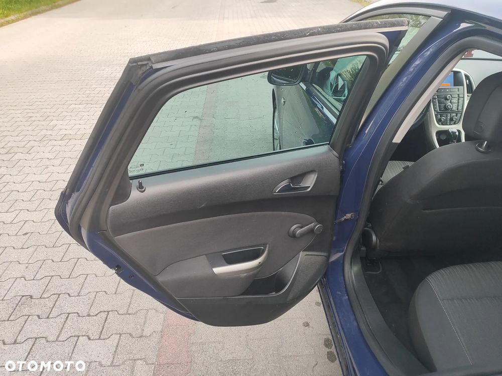 Opel Astra 1.4 EcoFLEX Design Edition - 27