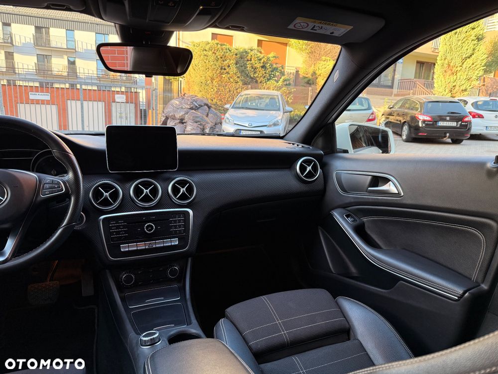 Mercedes-Benz Klasa A 180 (BlueEFFICIENCY) 7G-DCT AMG Sport - 8