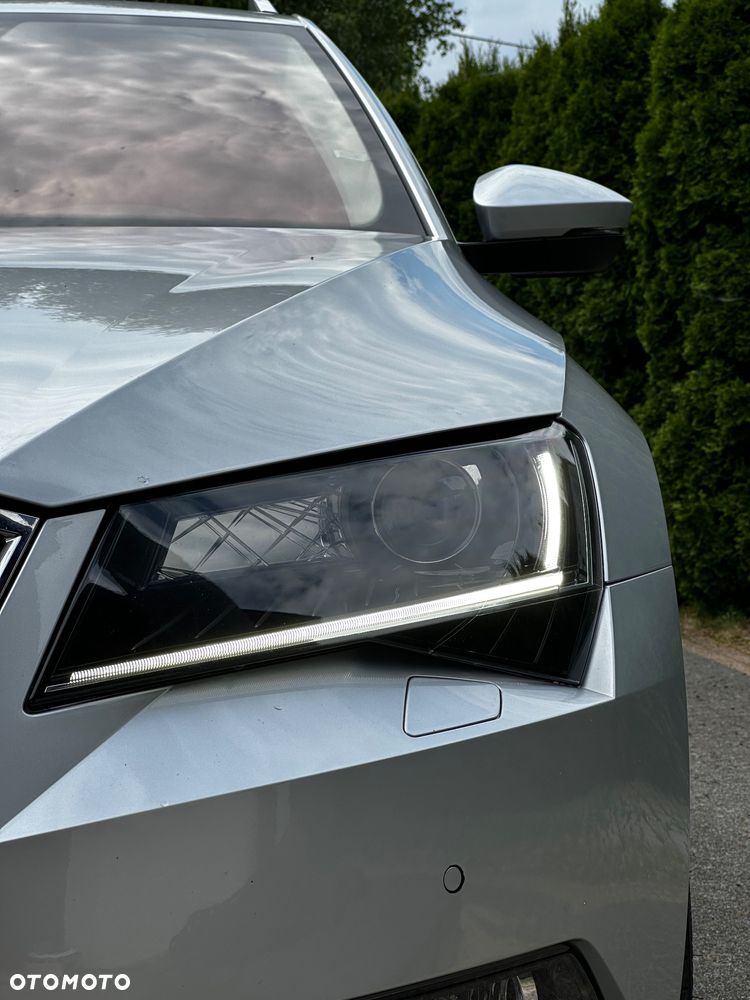 Skoda Superb 2.0 TDI 4x4 L&K DSG - 3