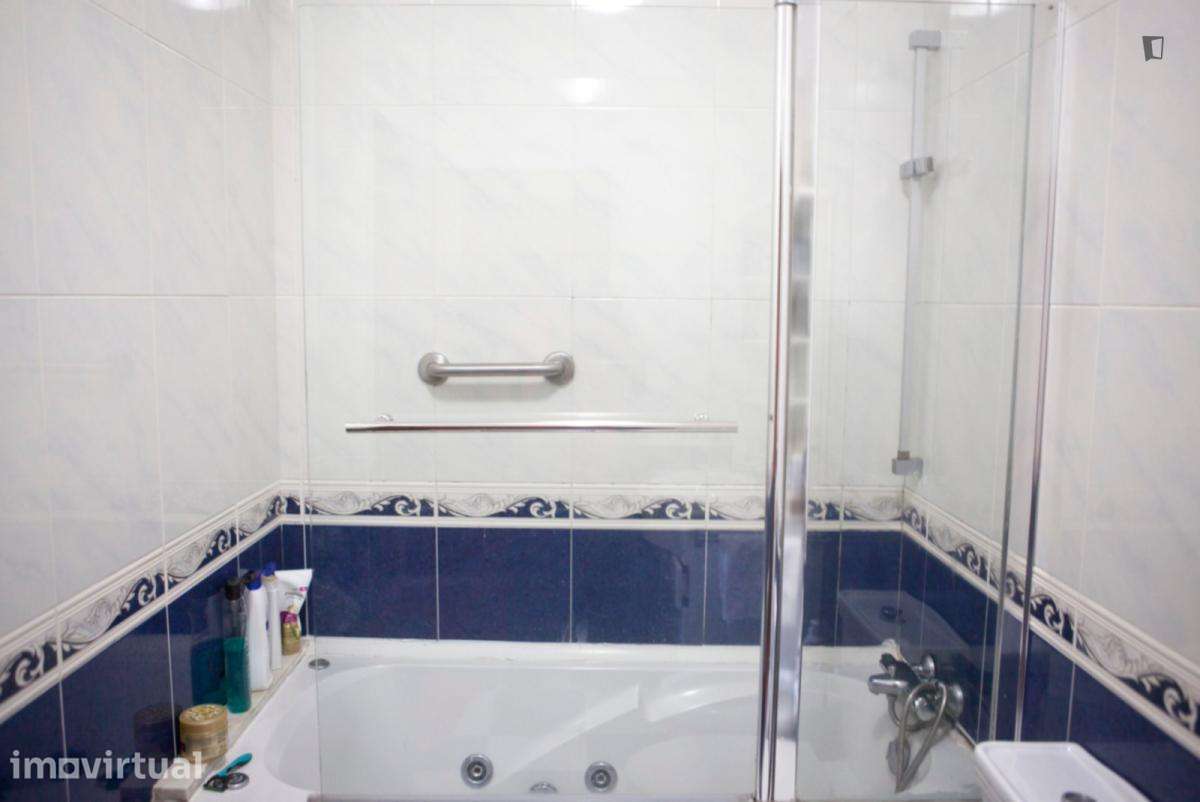 Quarto - localizado em Lisbon - Grande imagem: 4/8